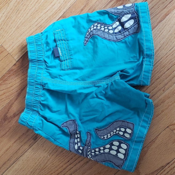 Baby Gap boy swim trunks 18-24m 💚 - Picture 3 of 3